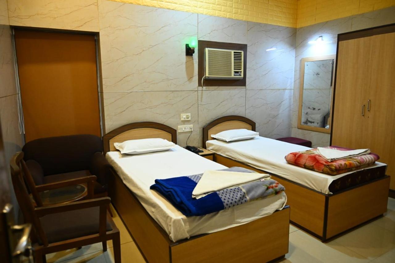 Hotel Komala Vilas Kalkuta Zewnętrze zdjęcie