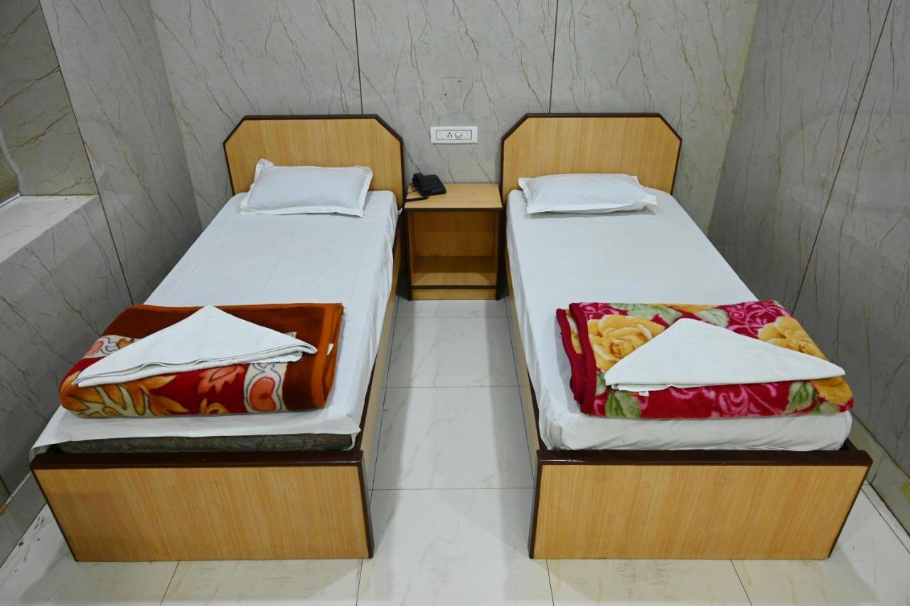 Hotel Komala Vilas Kalkuta Zewnętrze zdjęcie