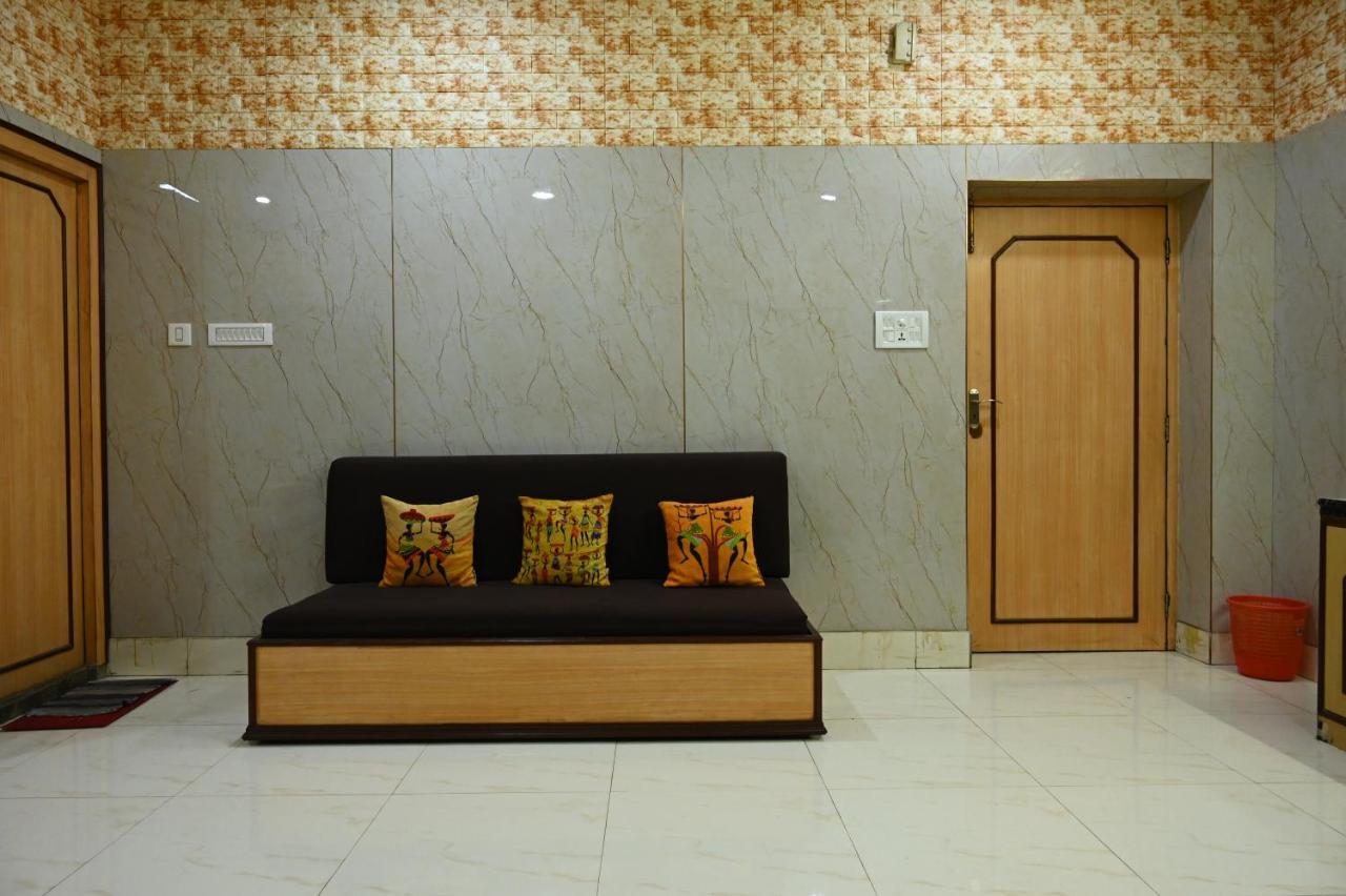 Hotel Komala Vilas Kalkuta Zewnętrze zdjęcie