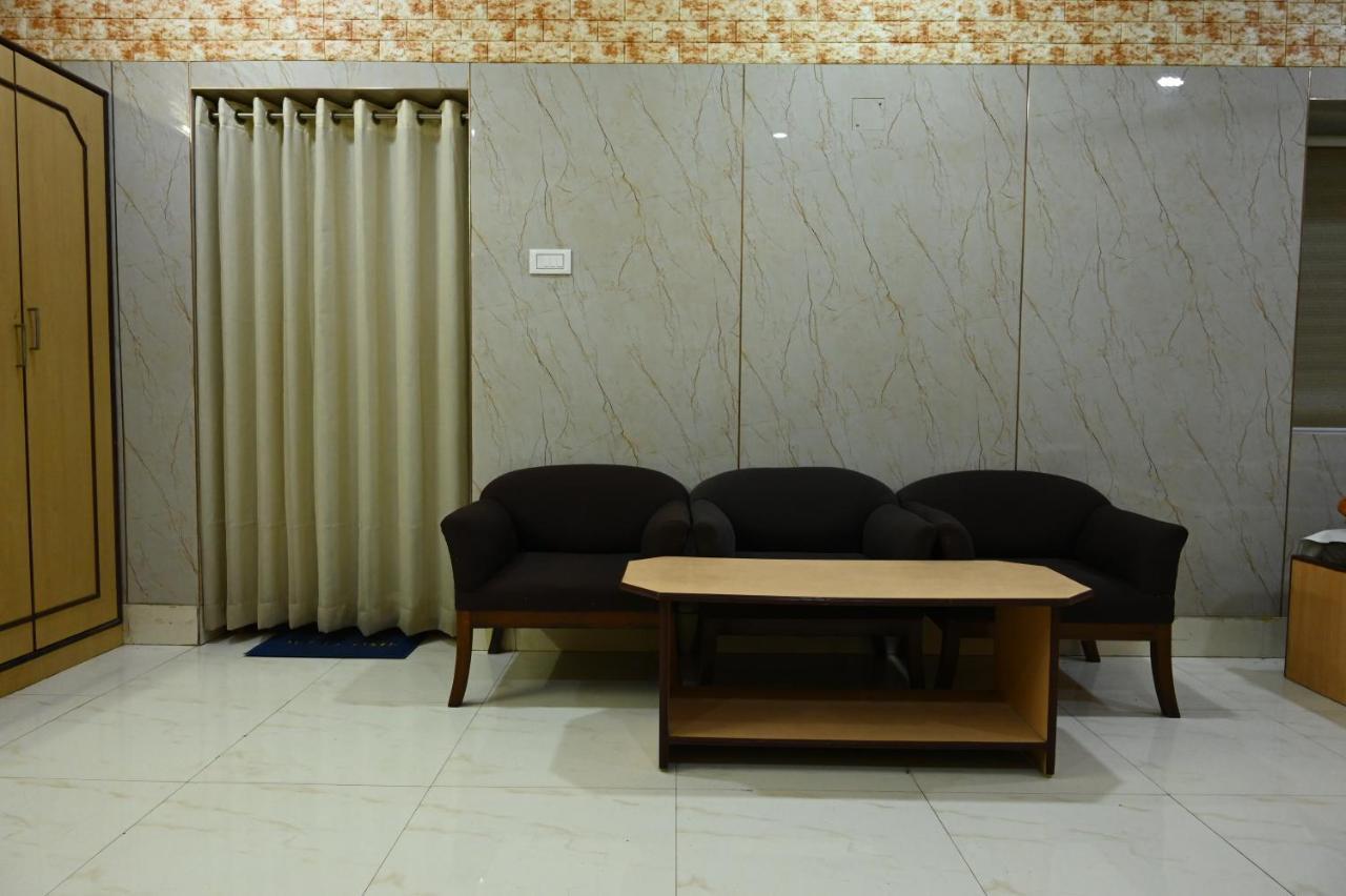 Hotel Komala Vilas Kalkuta Zewnętrze zdjęcie